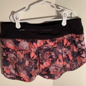 lululemon speed up shorts RARE pattern
